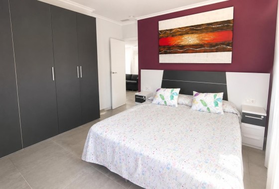 Venta - Chalet Independiente -
Pinoso