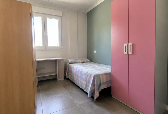 Venta - Chalet Independiente -
Pinoso