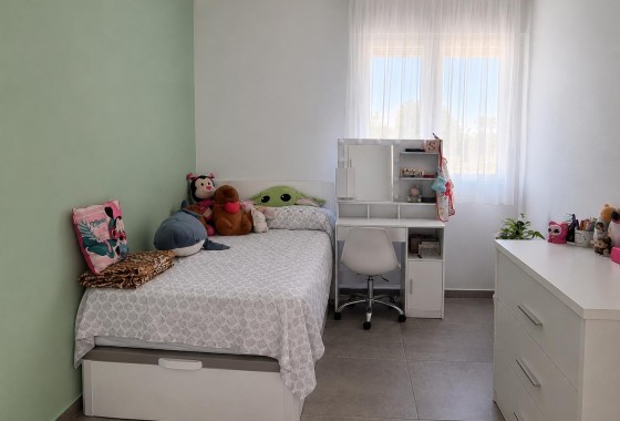 Venta - Chalet Independiente -
Pinoso