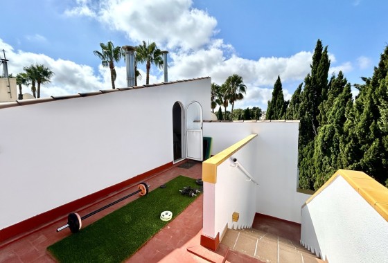 Wiederverkauf - Freistehende Villa -
Villamartín