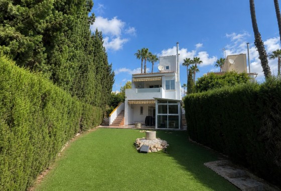 Wiederverkauf - Freistehende Villa -
Villamartín