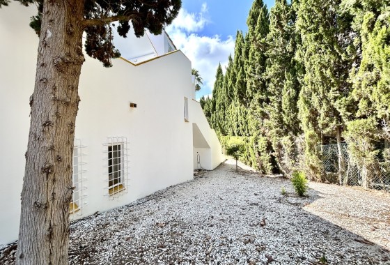 Wiederverkauf - Freistehende Villa -
Villamartín