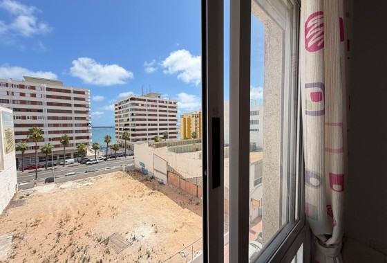 Resale - Apartment / Flat -
Torrevieja - Acequion