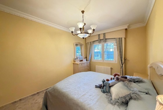 Resale - Detached Villa -
Rojales - La Fiesta