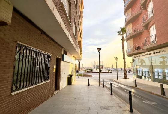 Wiederverkauf - Wohnung / Apartment -
Torrevieja