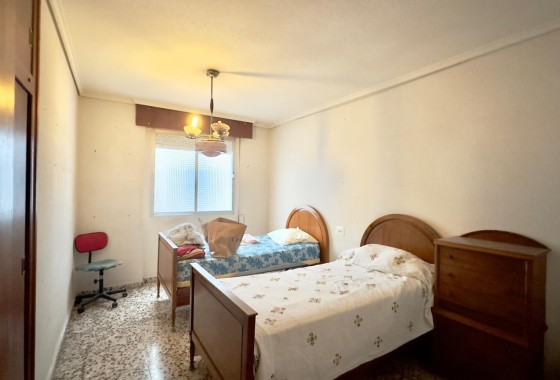 Wiederverkauf - Wohnung / Apartment -
Torrevieja