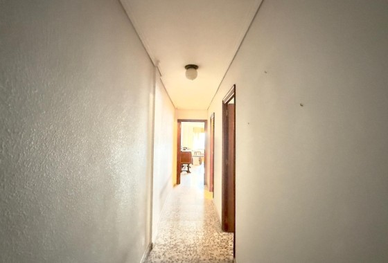 Wiederverkauf - Wohnung / Apartment -
Torrevieja