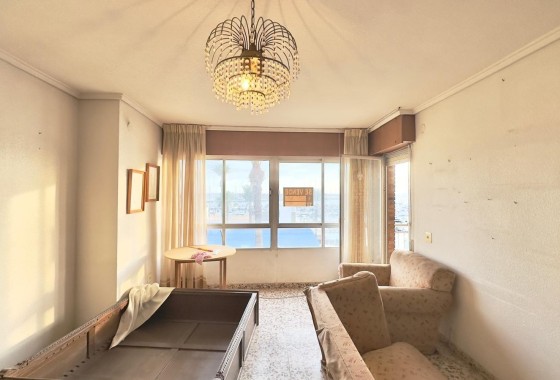 Wiederverkauf - Wohnung / Apartment -
Torrevieja