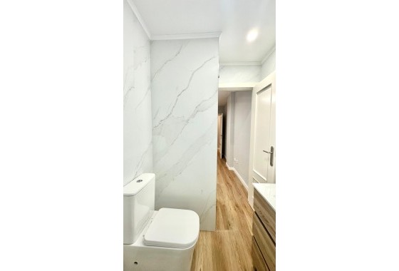Resale - Apartment / Flat -
Torrevieja - La Mata