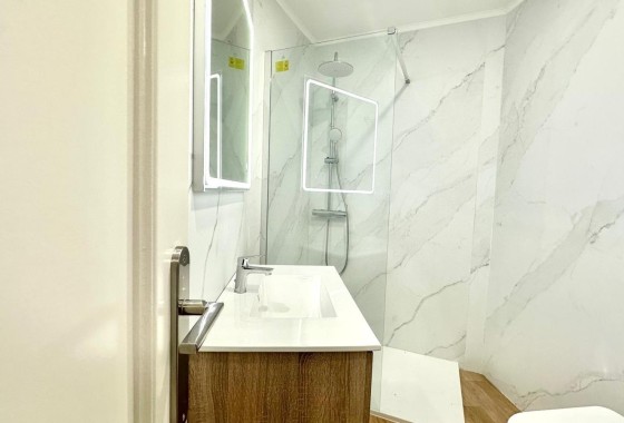 Resale - Apartment / Flat -
Torrevieja - La Mata