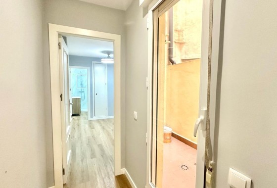 Resale - Apartment / Flat -
Torrevieja - La Mata