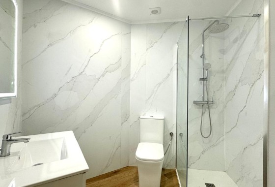 Resale - Apartment / Flat -
Torrevieja - La Mata