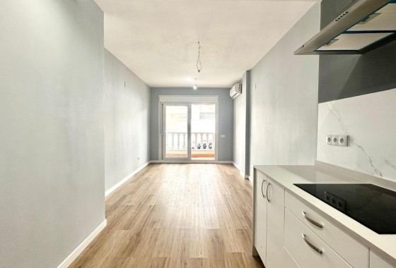 Resale - Apartment / Flat -
Torrevieja - La Mata