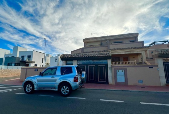 Venta - Adosado -
Torrevieja - La Siesta