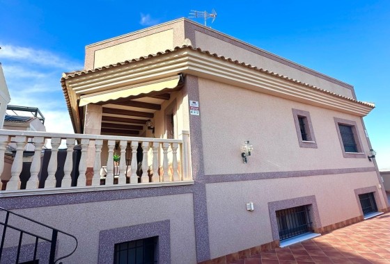 Venta - Adosado -
Torrevieja - La Siesta