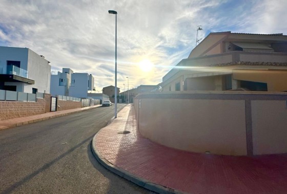 Venta - Adosado -
Torrevieja - La Siesta