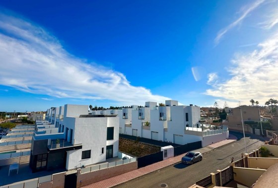 Venta - Adosado -
Torrevieja - La Siesta