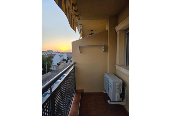Herverkoop - Appartement / Flat -
Torrevieja - Playa del Cura