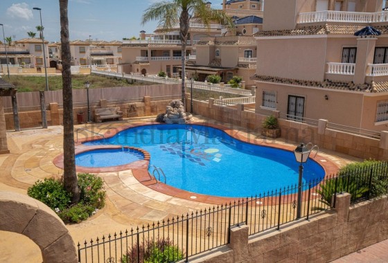 Venta - Adosado -
Orihuela Costa - Los Dolses