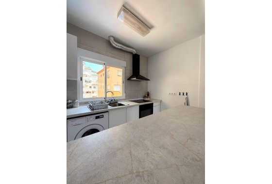 Herverkoop - Appartement / Flat -
Torrevieja - Playa del Cura
