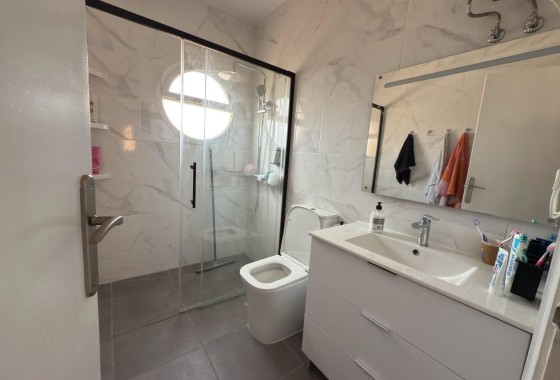 Herverkoop - Appartement / Flat -
Torrevieja - Playa del Cura