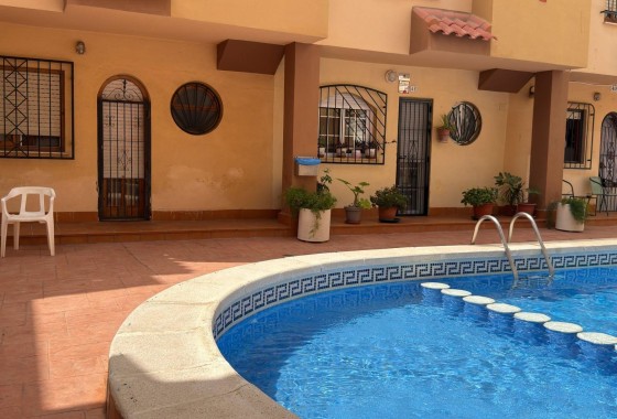 Herverkoop - Appartement / Flat -
Torrevieja - Playa del Cura