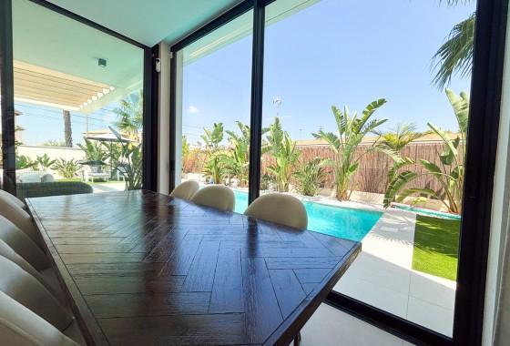 Revente - Villa Individuelle -
Cabo Roig