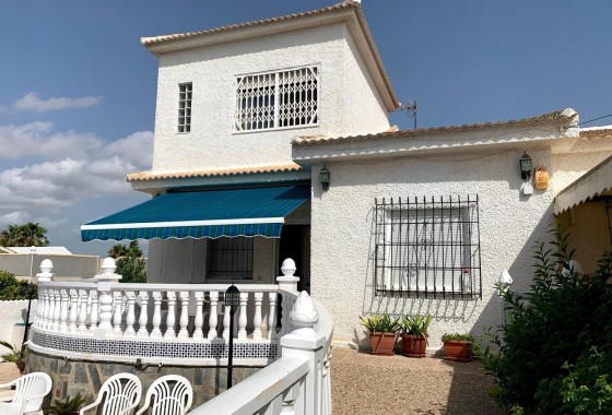 Revente - Villa mitoyenne -
Torrevieja - La Siesta