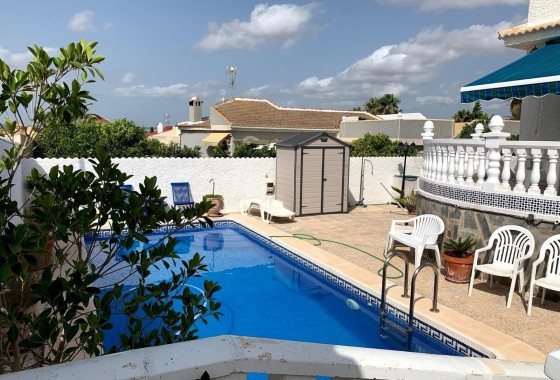 Revente - Villa mitoyenne -
Torrevieja - La Siesta