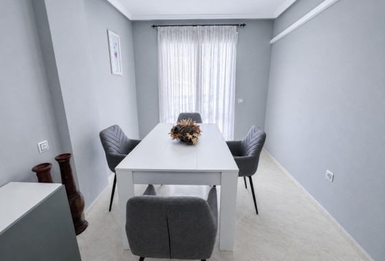 Herverkoop - Appartement / Flat -
Torrevieja