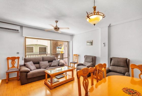 Wiederverkauf - Wohnung / Apartment -
Torrevieja - Paseo Maritimo
