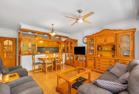 Wiederverkauf - Wohnung / Apartment -
Torrevieja - Paseo Maritimo