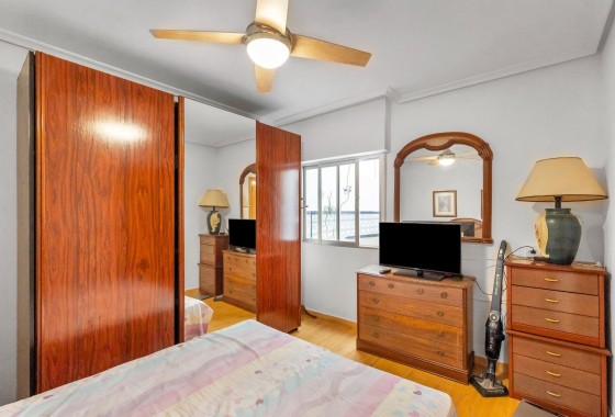 Wiederverkauf - Wohnung / Apartment -
Torrevieja - Paseo Maritimo