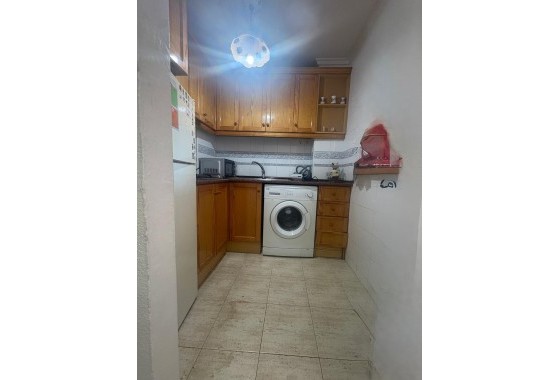 Wiederverkauf - Wohnung / Apartment -
Torrevieja