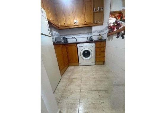 Wiederverkauf - Wohnung / Apartment -
Torrevieja