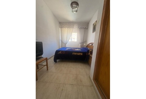 Wiederverkauf - Wohnung / Apartment -
Torrevieja