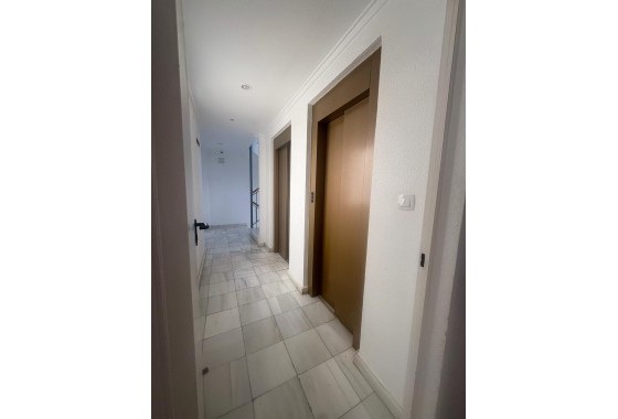 Wiederverkauf - Wohnung / Apartment -
Torrevieja