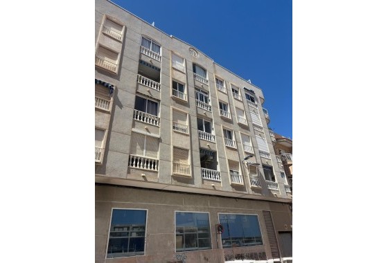 Wiederverkauf - Wohnung / Apartment -
Torrevieja