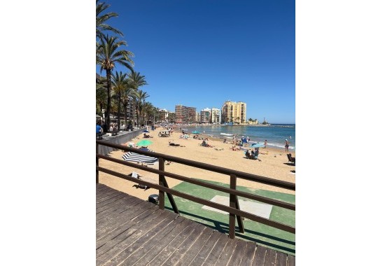 Wiederverkauf - Wohnung / Apartment -
Torrevieja