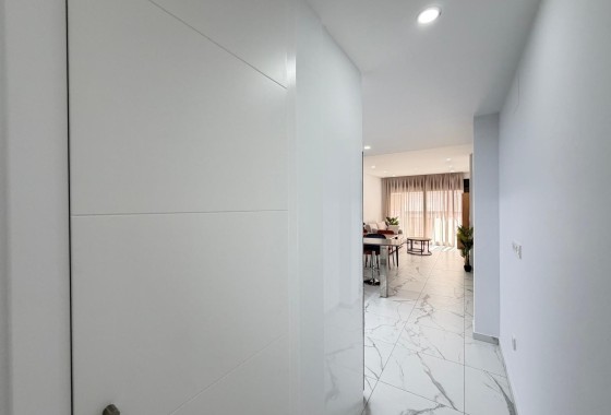 Herverkoop - Appartement / Flat -
Torrevieja