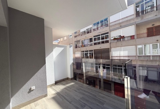 Herverkoop - Appartement / Flat -
Torrevieja