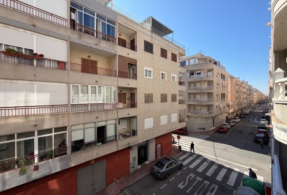 Herverkoop - Appartement / Flat -
Torrevieja