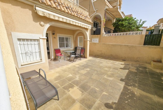 Sprzedaż - Apartament / Mieszkanie -
Villamartín
