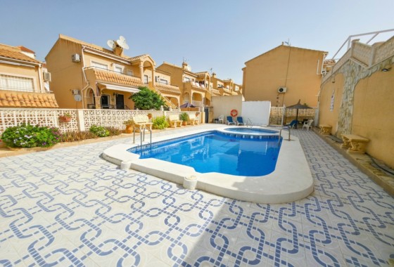 Sprzedaż - Apartament / Mieszkanie -
Villamartín