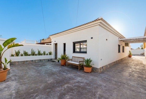 Revente - Villa Individuelle -
Torrevieja - El Chaparral