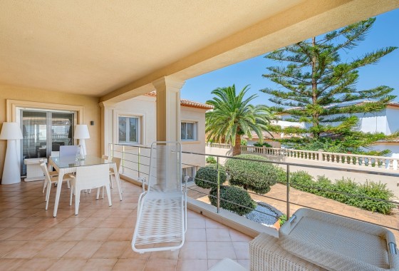 Wiederverkauf - Freistehende Villa -
Benissa