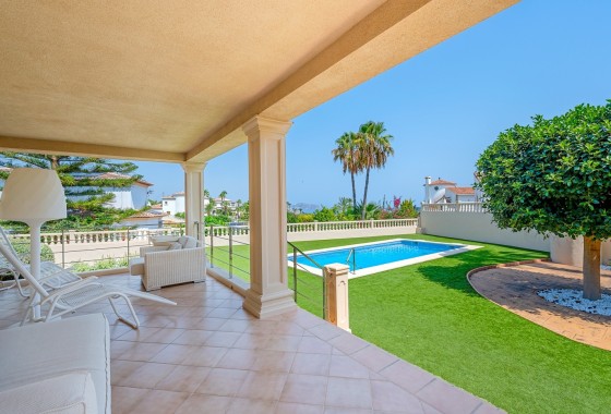 Wiederverkauf - Freistehende Villa -
Benissa