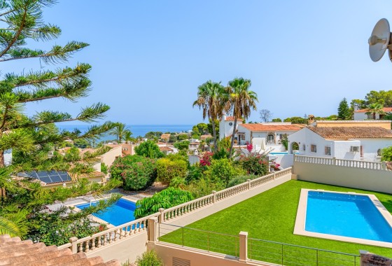 Wiederverkauf - Freistehende Villa -
Benissa