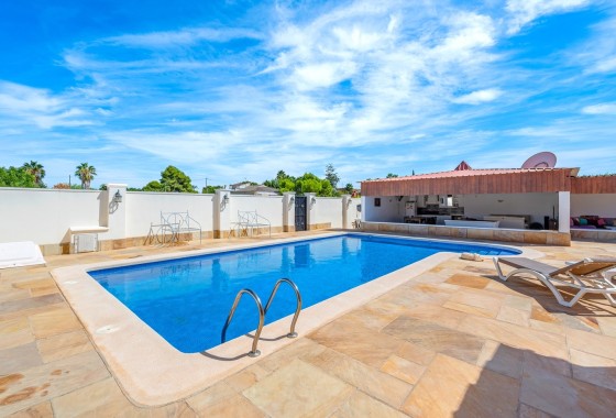 Herverkoop - Finca / Landhuis -
Almoradí - Las Heredades