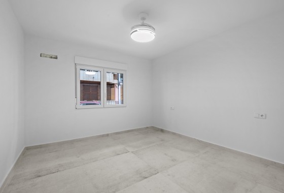 Resale - Apartment / Flat -
Torrevieja - Acequion
